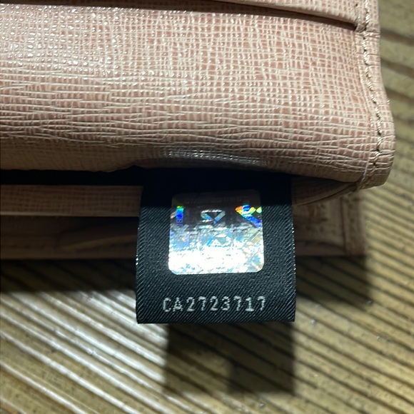 (MT54) Authentic EUC Fendi Leather Continental Wallet - Picture 11 of 11